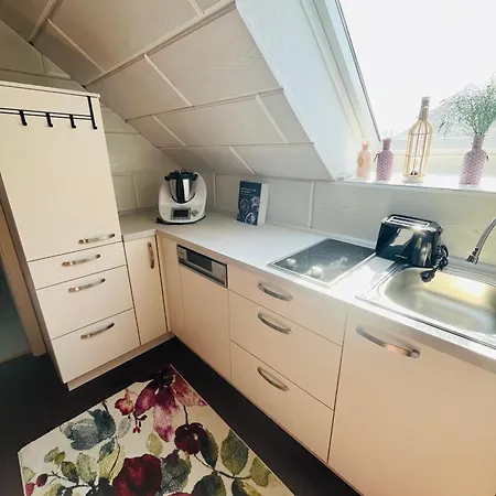 Sweet Little Mimi Berlin