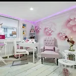 Sweet Little Mimi דירה